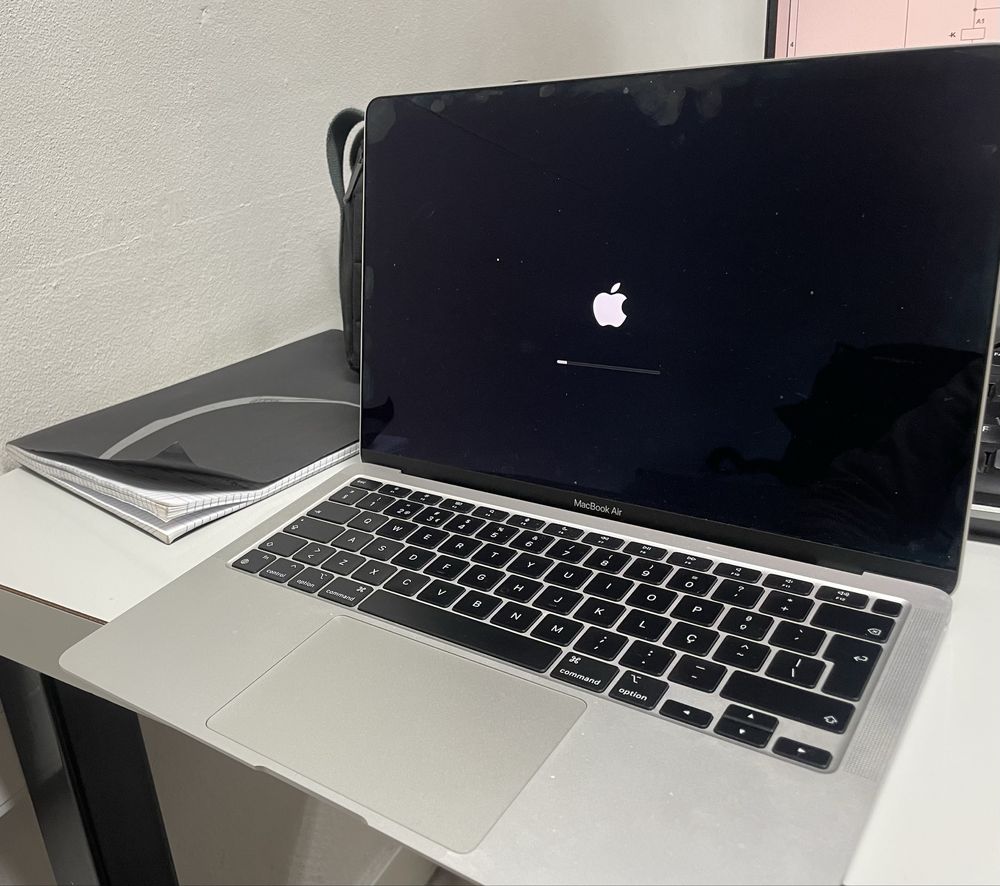 Macbook Air M1 2022