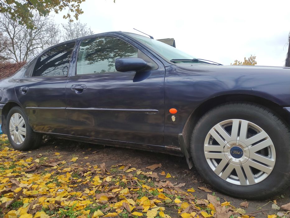 Ford Mondeo 1995 + В подарунок комплект запасних коліс на зиму