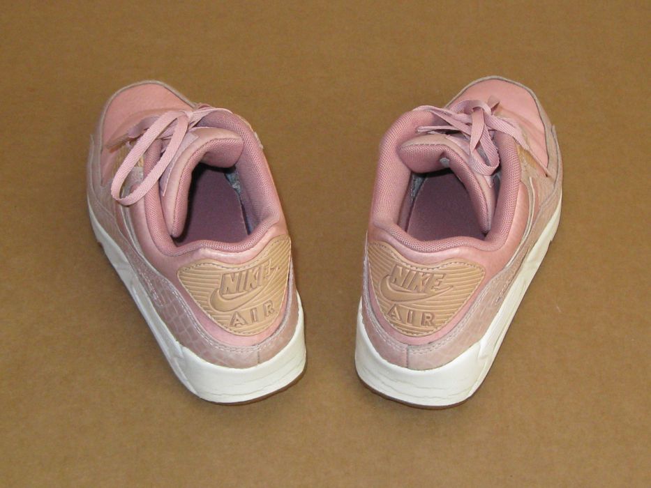 кроссовки женские Nike Air Max, 38,5р.