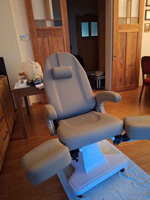 Fotel podologiczny pneumatyczny
