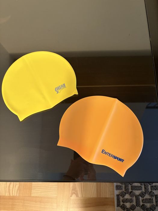 Czepki pływackie