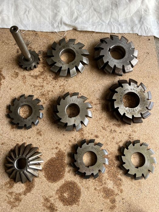 Material de metalomecânica, buchas, pontos e máquina de furar cone MK3