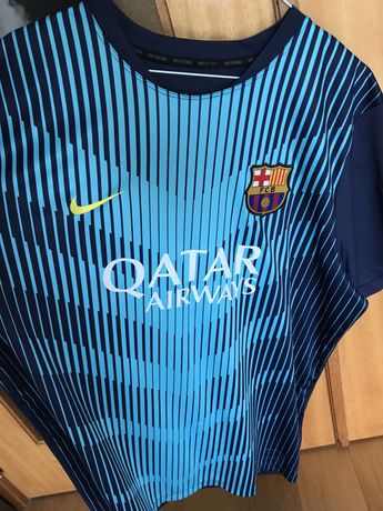 Camisola oficial de treino do Barcelona