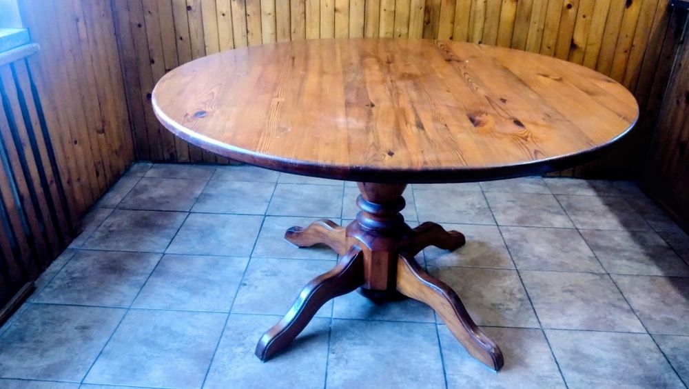 Duży okrągły stół dębowy 130cm x 75cm