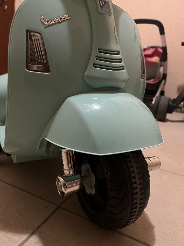 Электромотоцикл детский Vespa