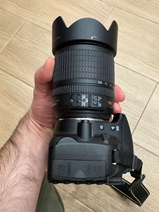 Nikon D3100 kit 18-105