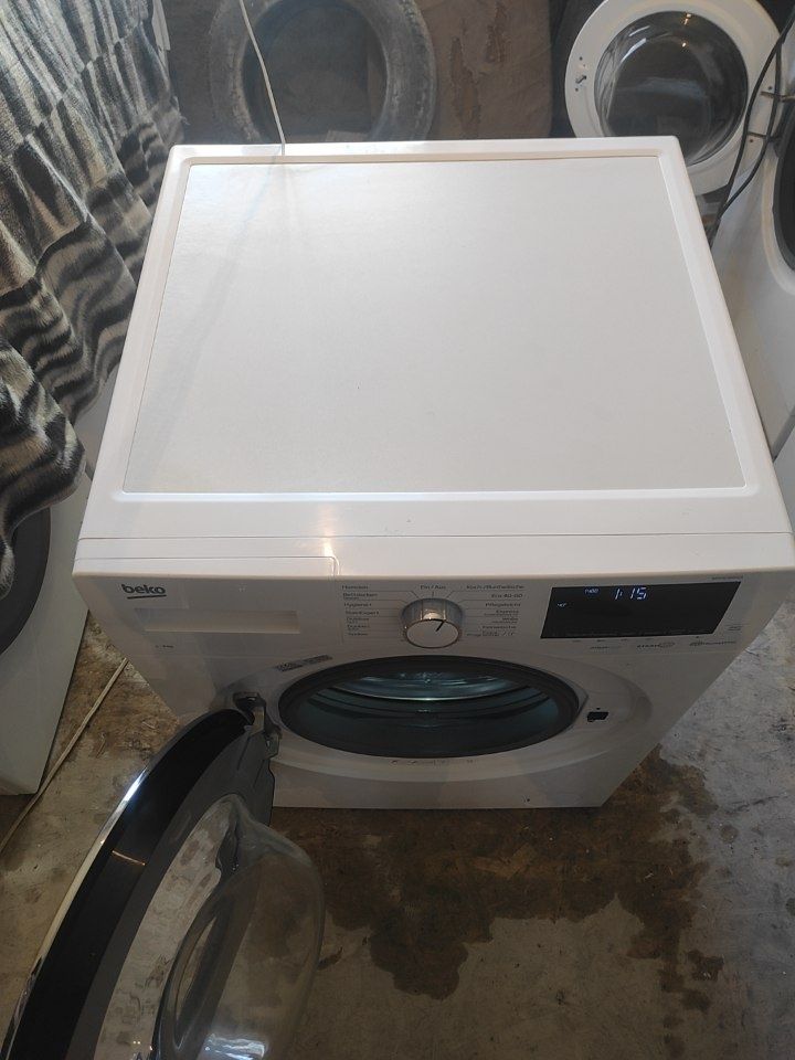 Б/У стиральная машинка BEKO из европпы, на 9кг .