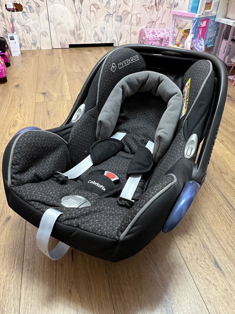 Nosidelko maxi cosi cabriofix