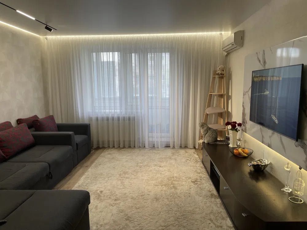 Продам 3 к квартиру в центрі ( район 5/5)