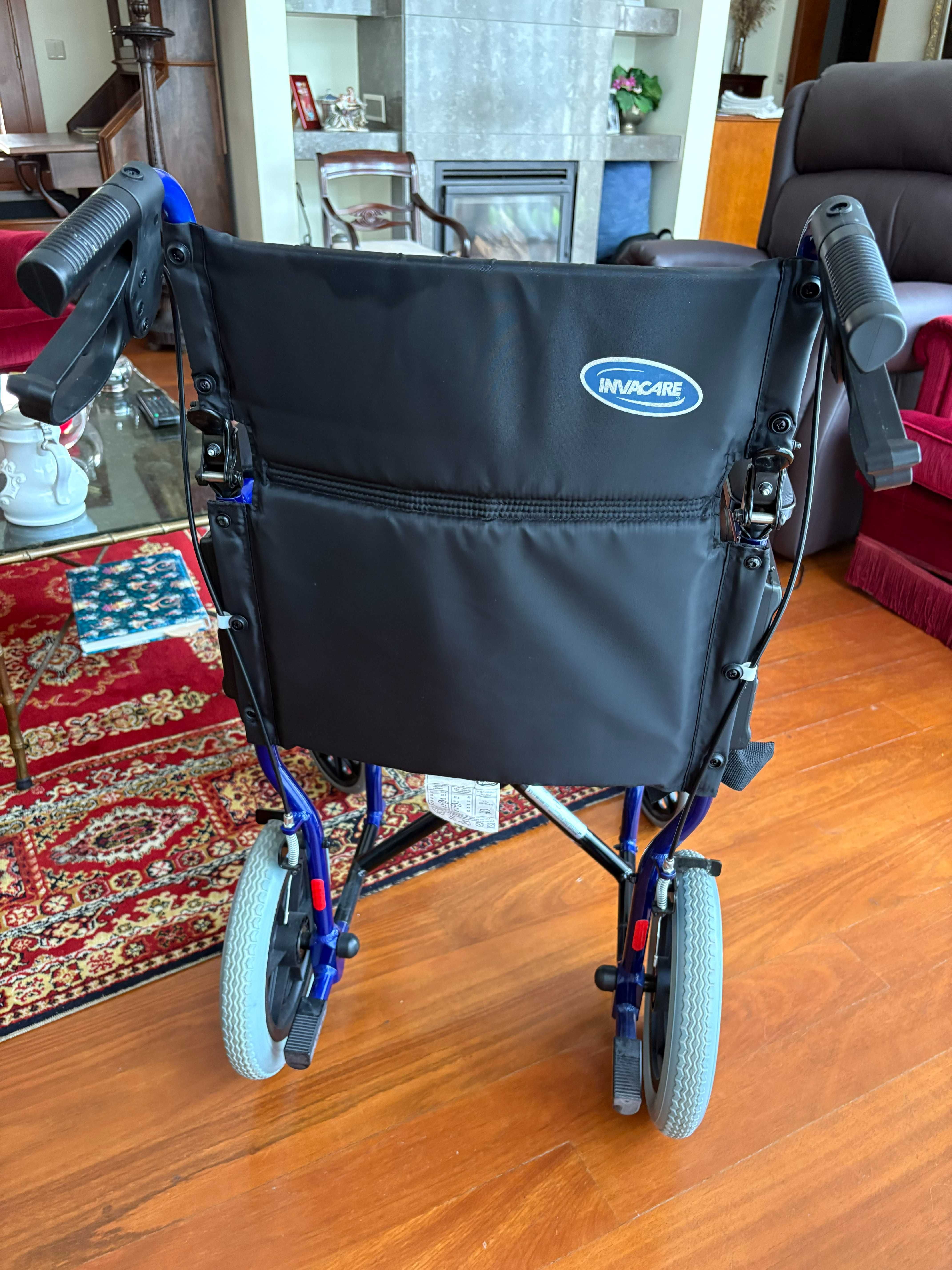 Vendo cadeira de rodas dobrável Invacare Alu Lite - como nova