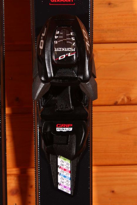 Narty dziecięce Volkl Racetiger 2025 + Marker 7.0, 150 cm, stan BDB !!