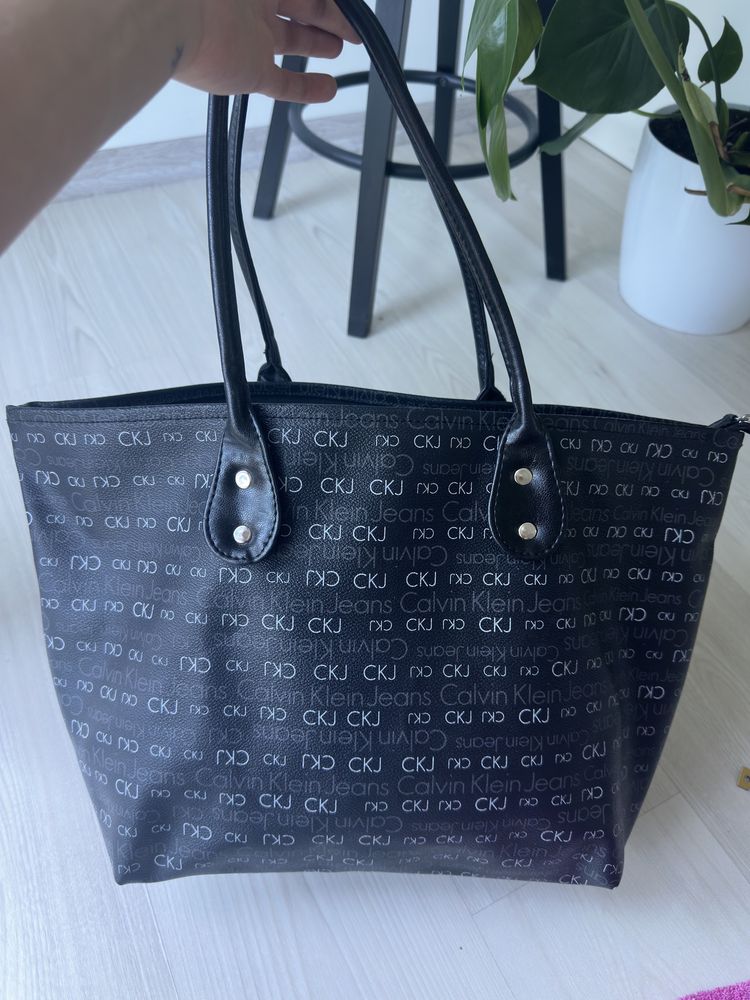 Torebka duża a4 calvin klein czarna torba