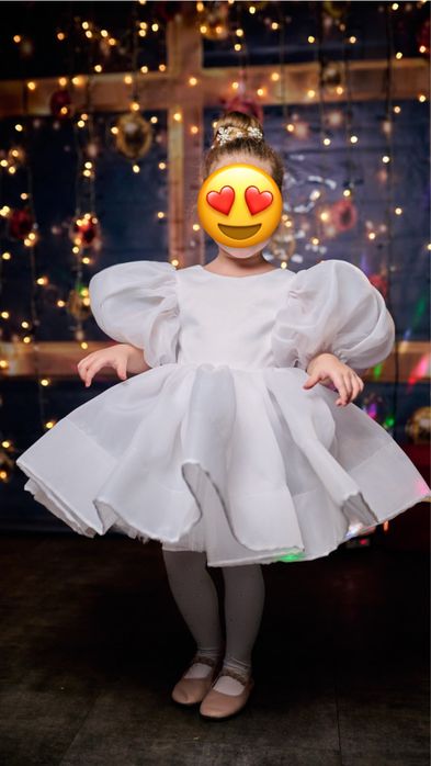 Святкова сукня для дівчинки