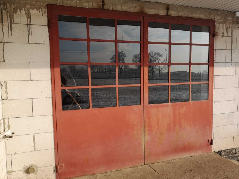 Wrota garażowe dwuskrzydłowe