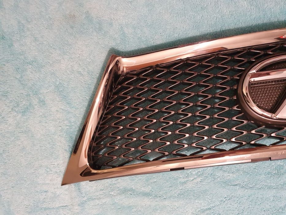 Lexus IS250 IS350 IS200d isF grill atrapa F SPORT ostatni lift 2011-