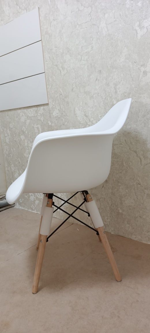 Стілець з підлокітниками Style white(630*630*800)