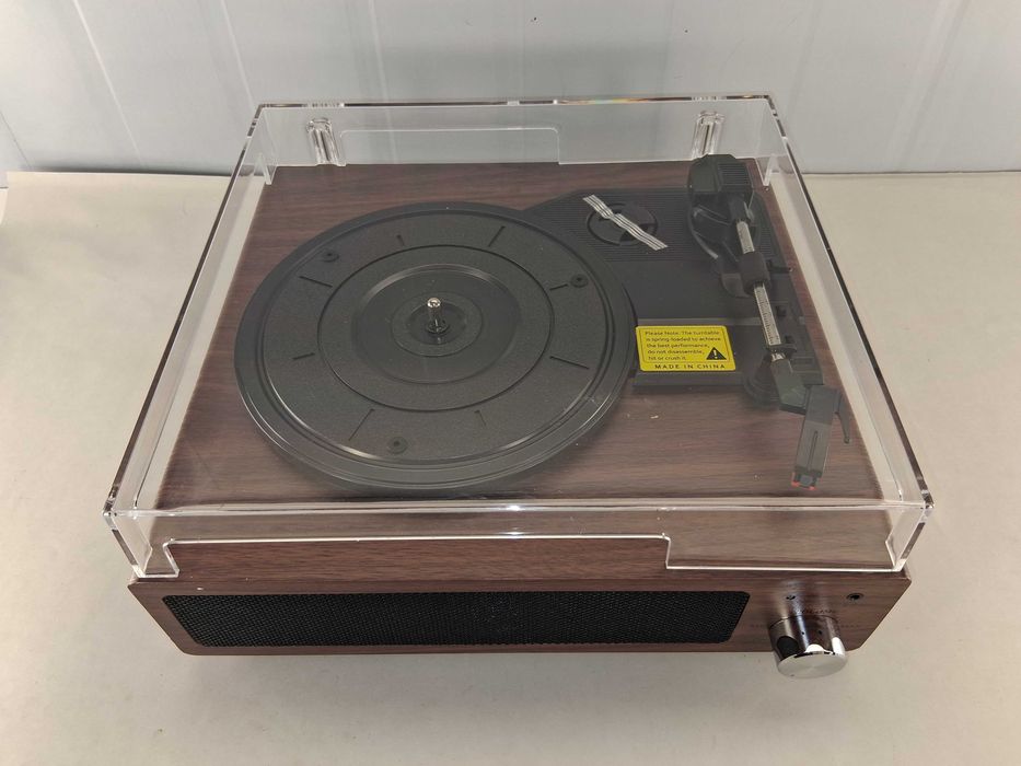 C250 Odtwarzacz A6 Retro Music Player z Głośnikami i USB Styl Vintage