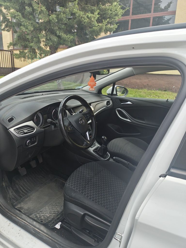 Astra Sports Tourer