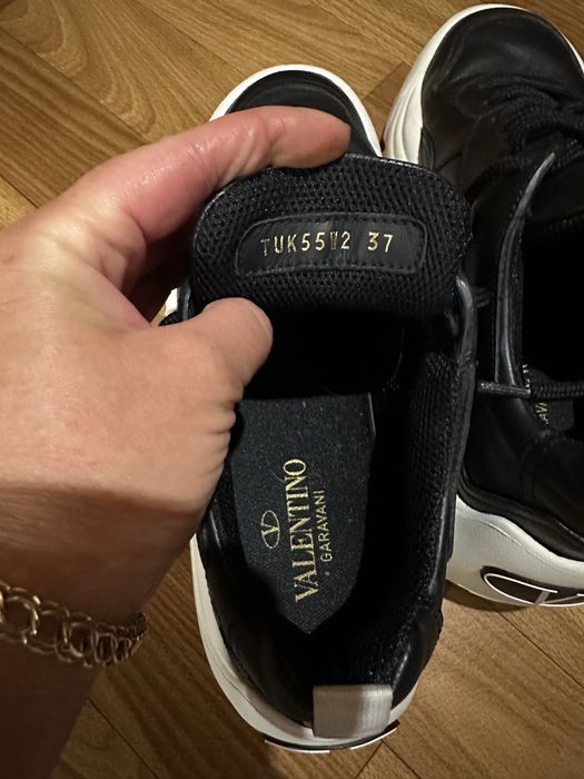 Жіночі кросівки Valentino Garavani оригінал