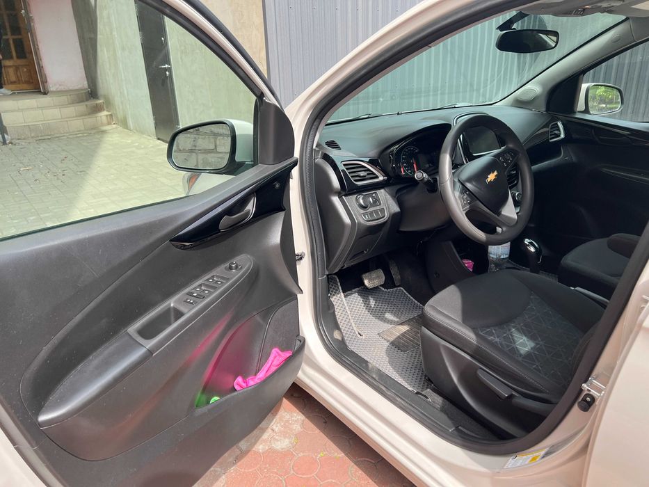 Продам Chevrolet Spark 2021