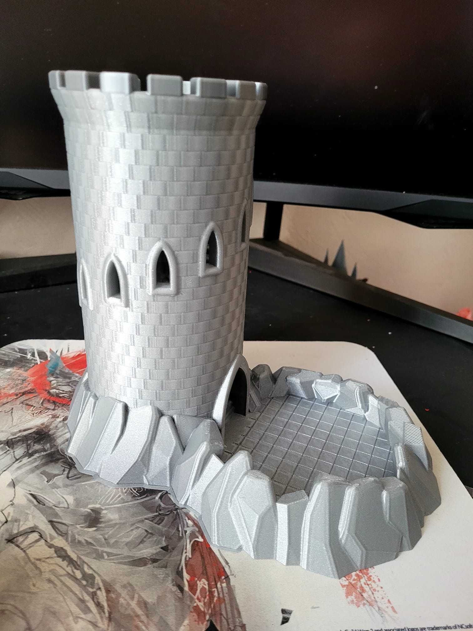 Dice tower wieża do kości masywna zamek RPG