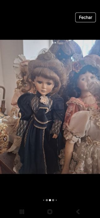 Bonecas em porcelana