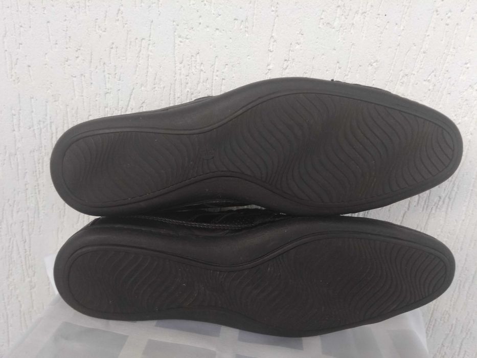 Спортивние туфли,кроссовки,мокасини кожанние Akira р.45-46