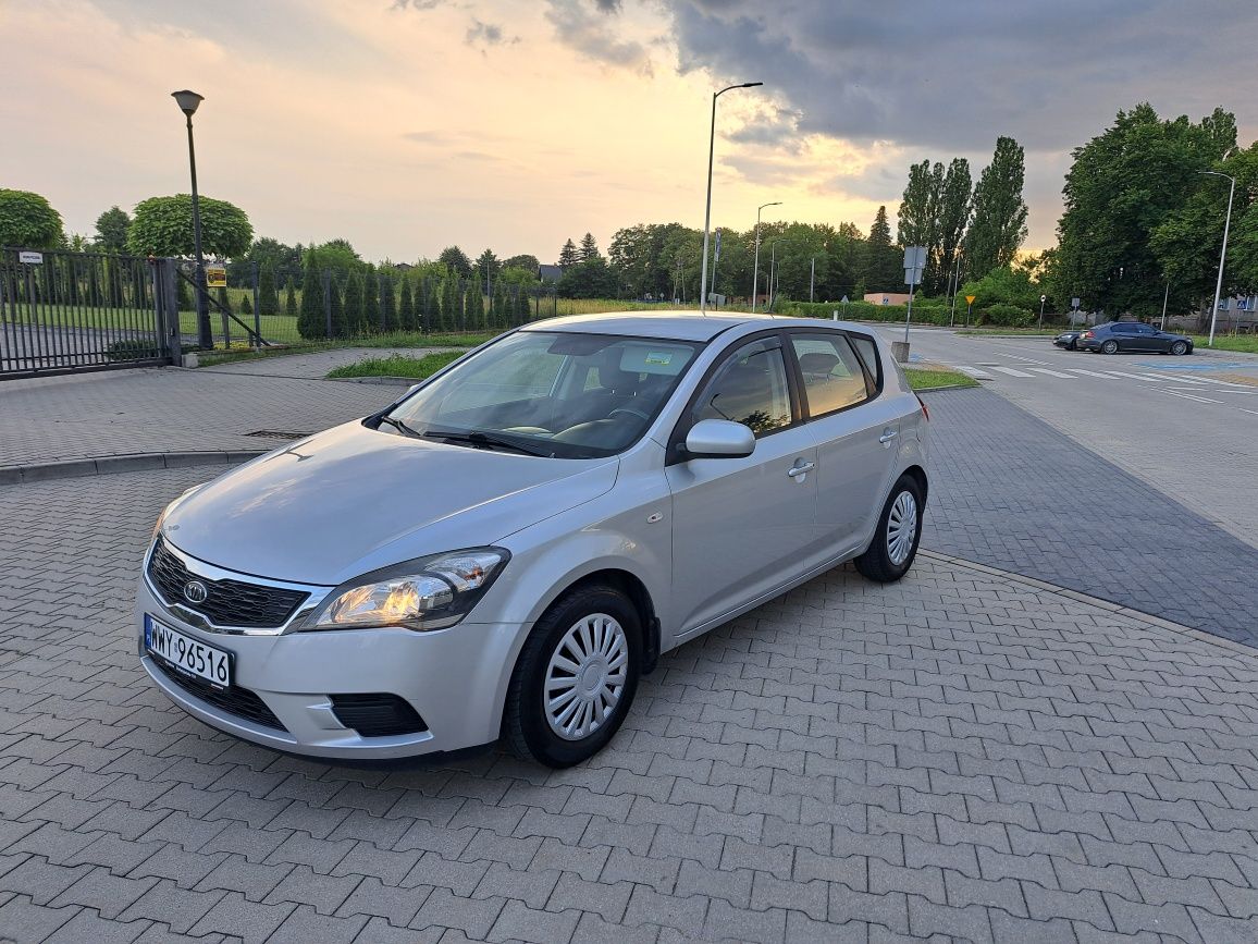 Kia Ceed 2010r lift 1.6 B . 125km
