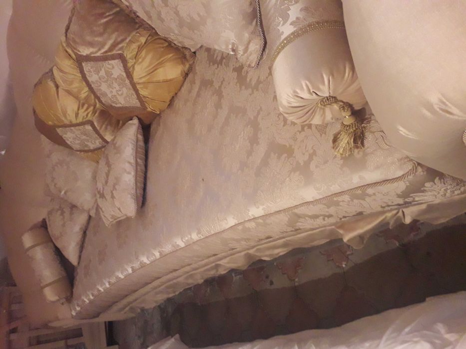 Диван большой. Новый.