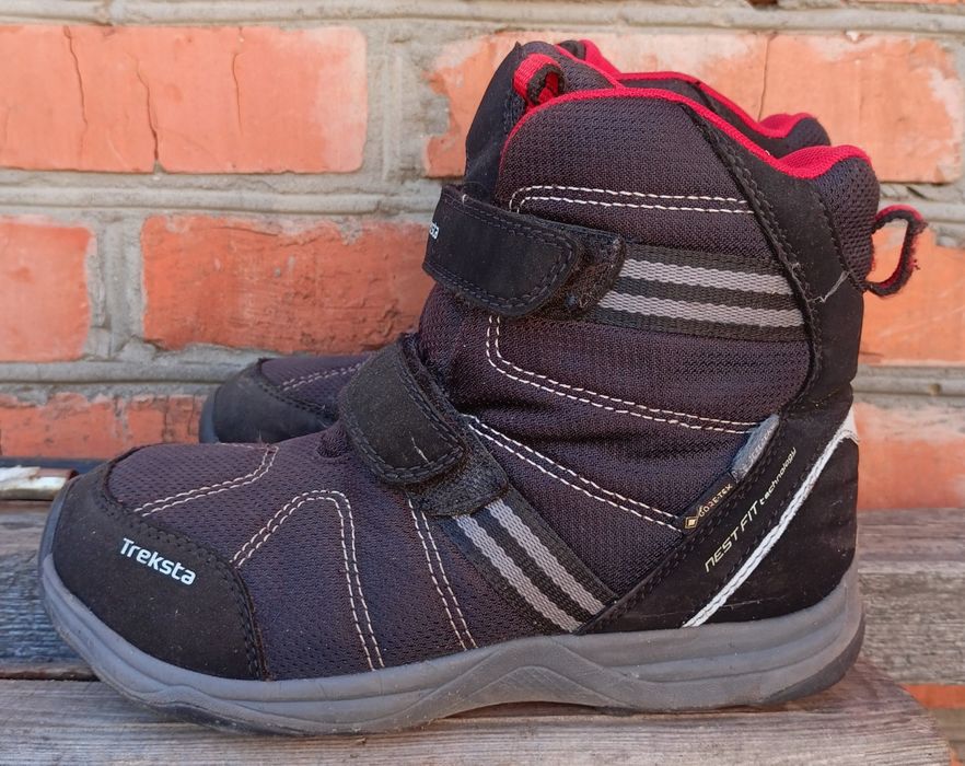 Дитяче підліткове якісне взуття Treksta, Everest, Nike, Merrell