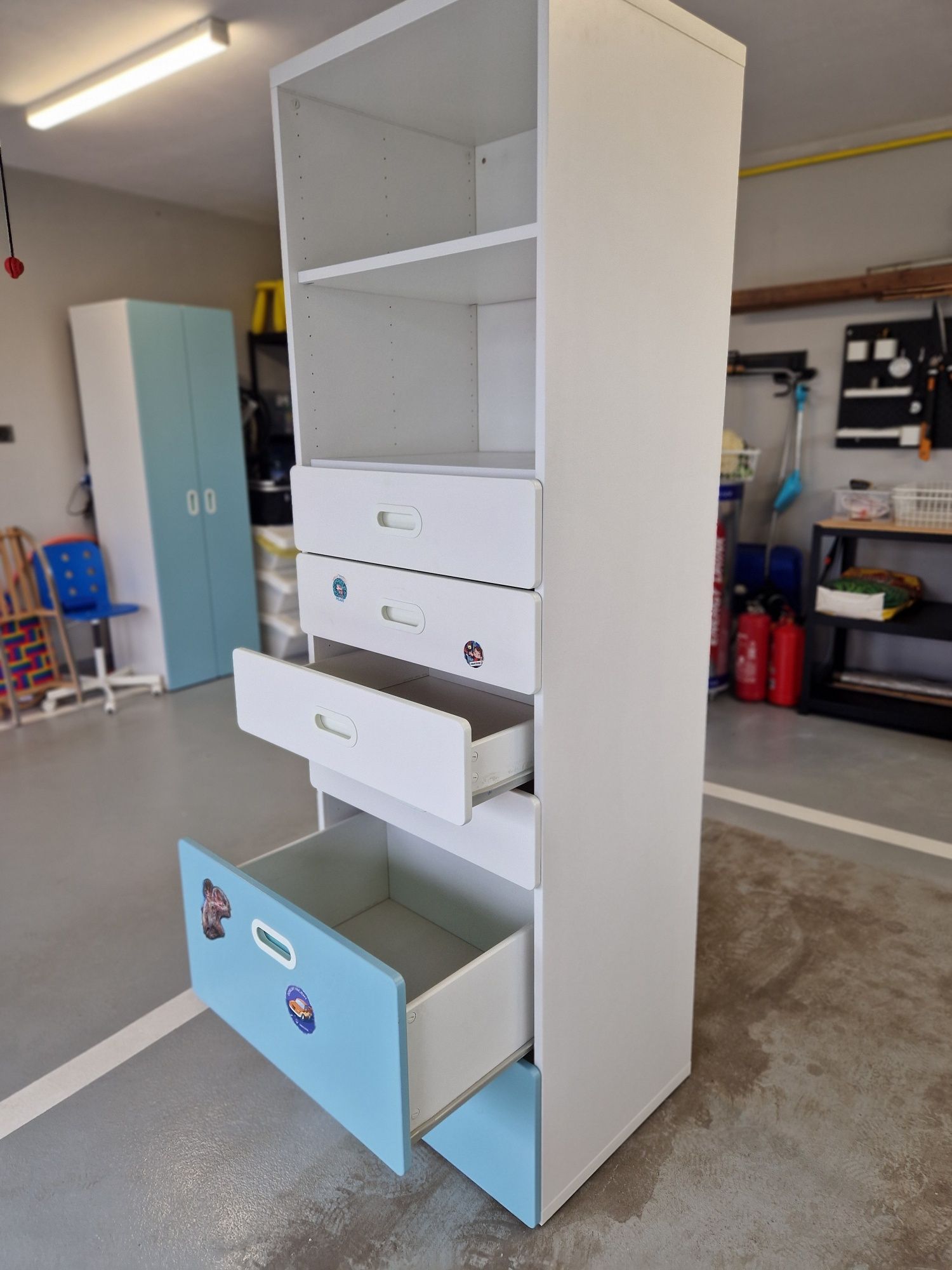 Szafa dziecięca Ikea z szufladami