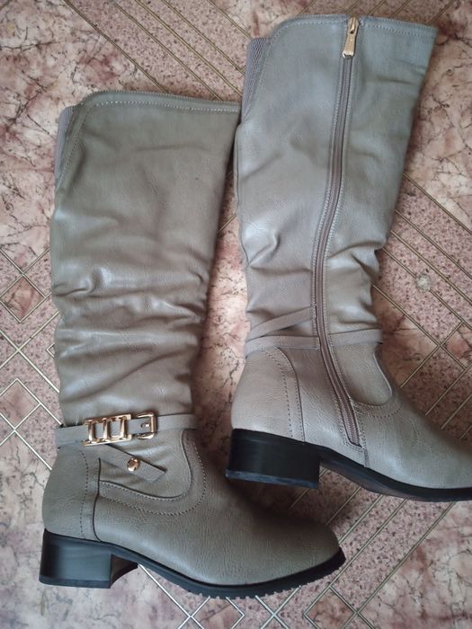 Жіночі зимові чоботи