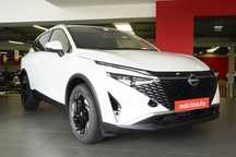 Nissan Qashqai 1.3 DIG-T N-Connecta LED Xtronic