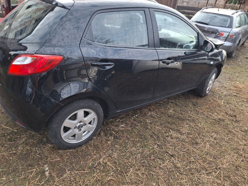 Mazda 2 2009 r na czesci