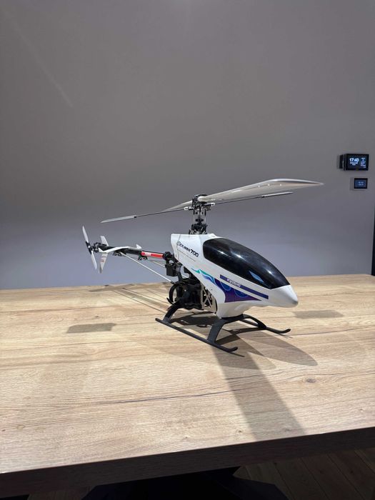 Śmigłowiec Kyosho Caliber 700, Caliber 450.