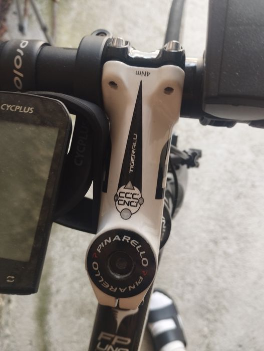 Bicicleta pinarello em carbono