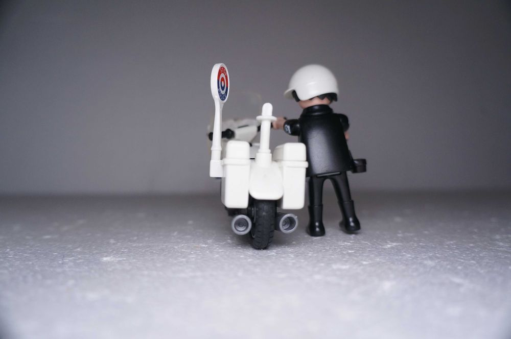 Playmobil 941 Motor Policjant na Motorze Playmobile
