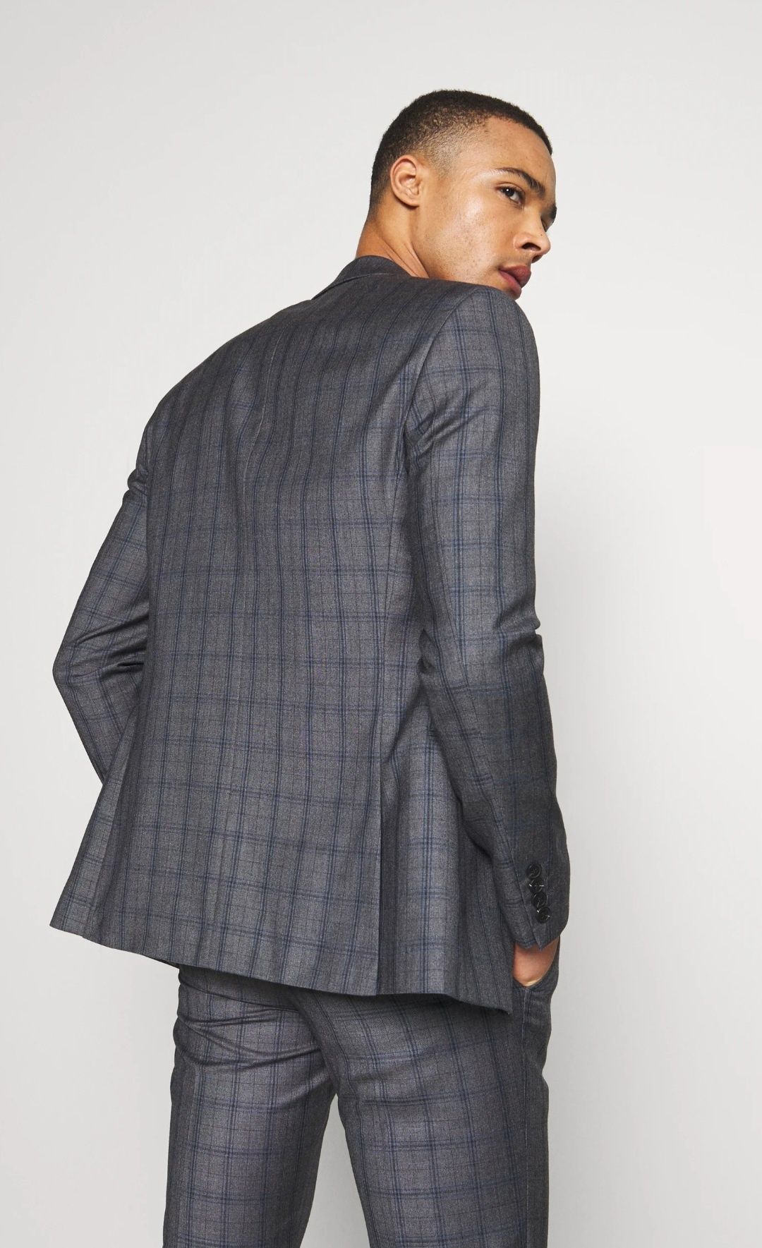 Isaac Dewhirst
CHECK SUIT - Garnitur męski 44 S