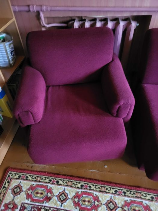 Кутовий диват і 2 крісла