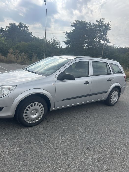 Opel Astra H 2008 1.6 benzyn