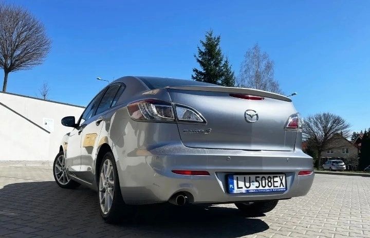 Продам Mazda 3 2012