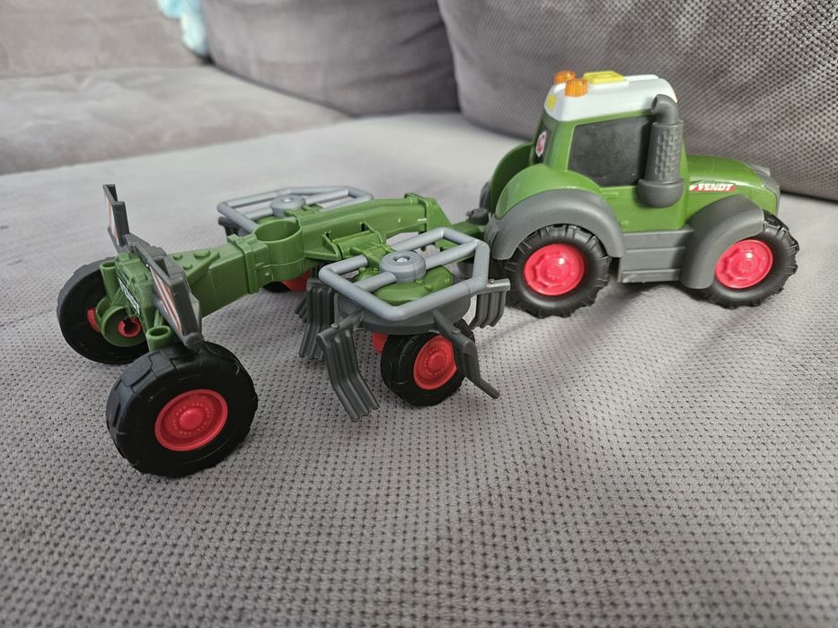 Traktor Dickie Simba światło i dźwięk