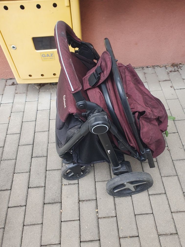 Sprzedam wózek dziecięcy w dobrym stanie.