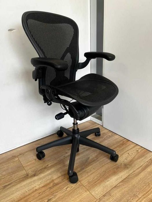 Opção completa Herman Miller Aeron, incluindo ajuste de postura