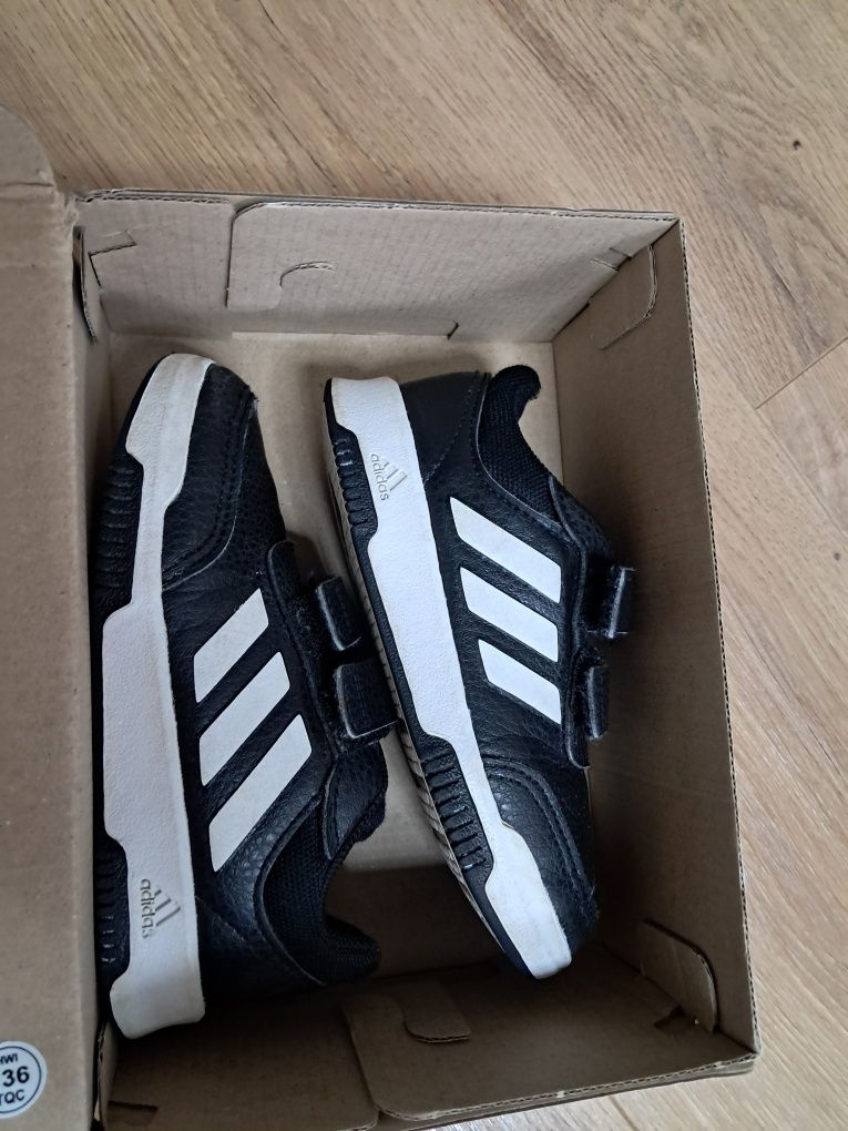 Кросівки  дитячі Adidas Tensaur оригінал 15.5 см