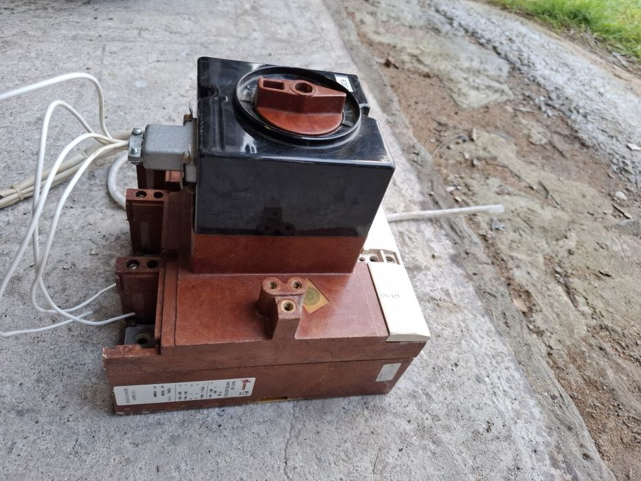 Автоматичний вимикач ва 52-39 630А з електроприводом