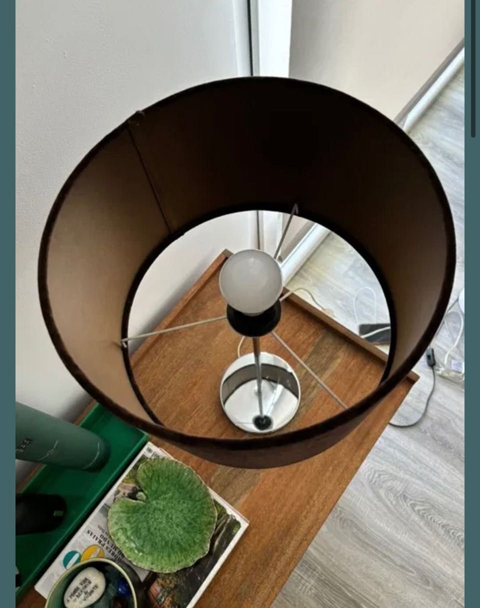 Cadeeiro de mesa