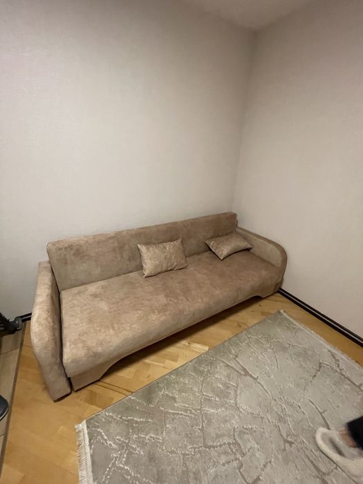 Продам диван для гостинной