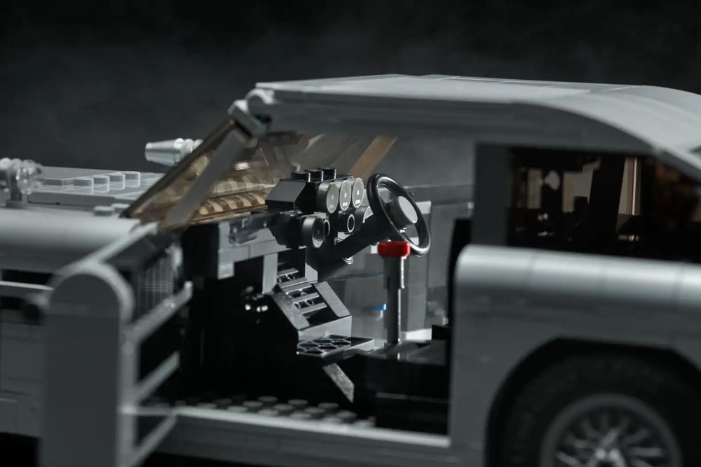 Конструктор Creator – Aston Martin DB5 1/1 з LEGO