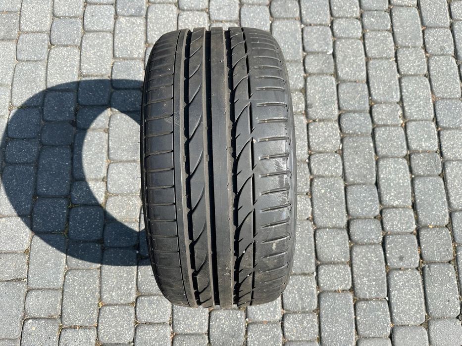 Opona Bridgestone Potenza S001 - 245/35/19